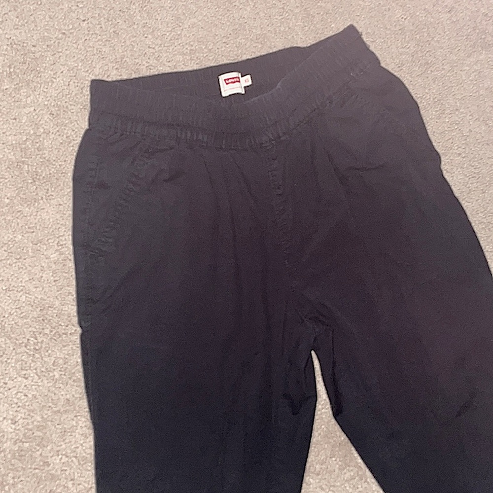 -Levi’s, size xs, black